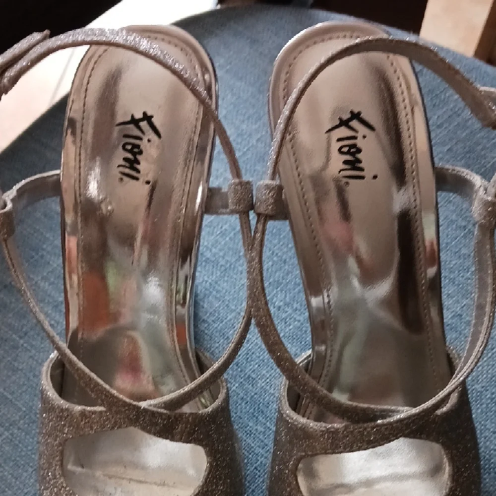 FIONI Clothing Sparkling Silver Women's Heels